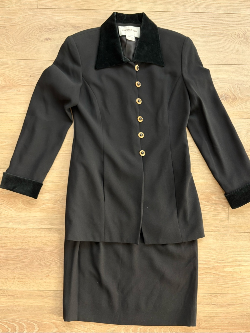 Jones New York Black Two-Piece Tailored Jacket & Skirt Set